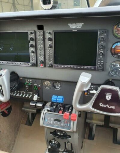 Imagem 0 de Beechcraft Baron G58 loading=